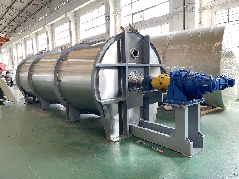 Sugar dissolving tank (planetary gearbox stirring)